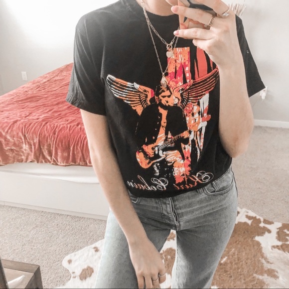 Tops - KURT COBAIN NIRVANA GRAPHIC BAND TEE